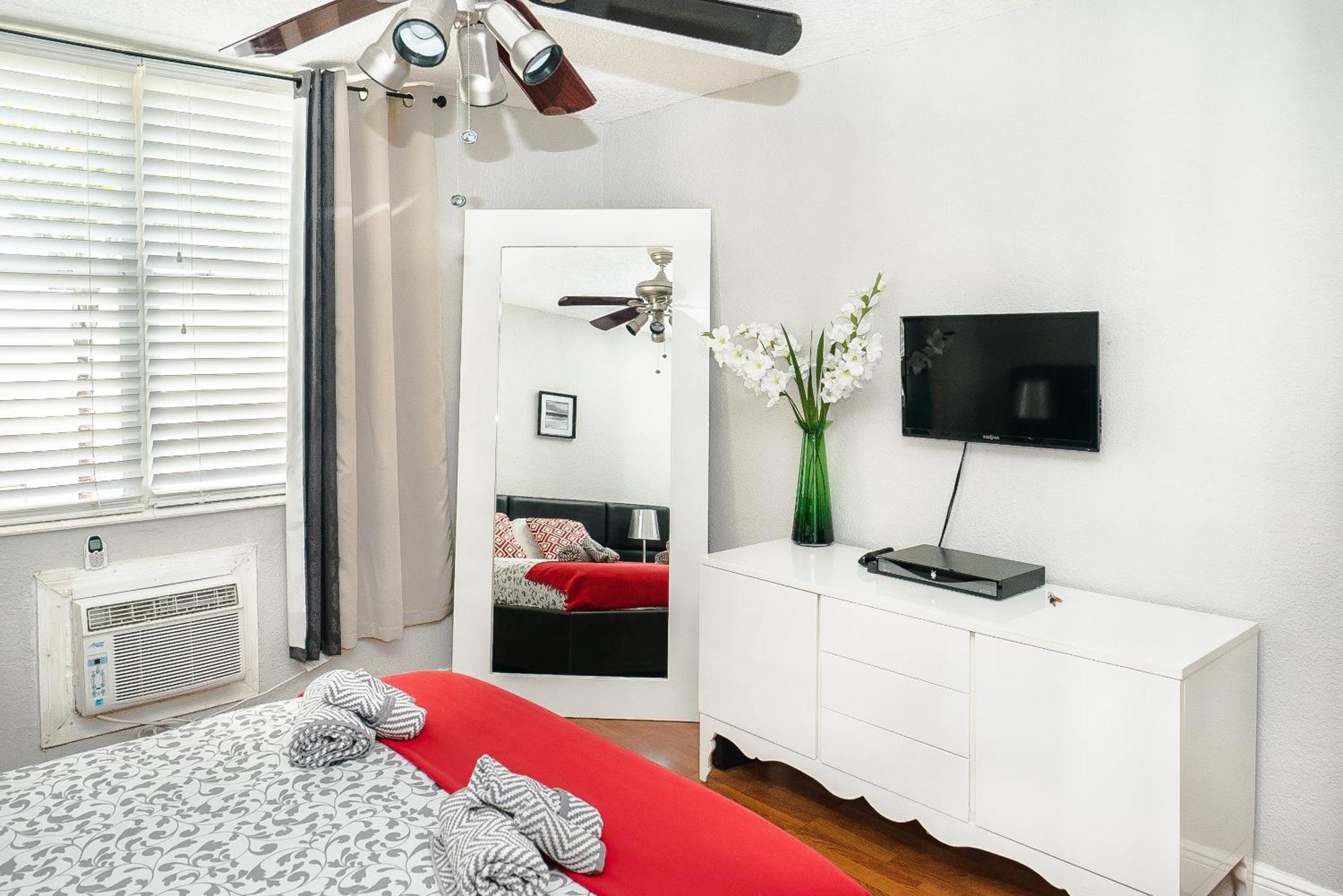 713 Miami Beach Apartments Екстер'єр фото